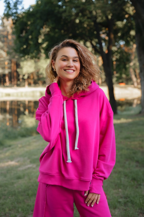 BLUZA LOVE Z KAPTUREM FUKSJA